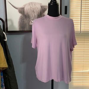 American Eagle soft & sexy lilac T-shirt!